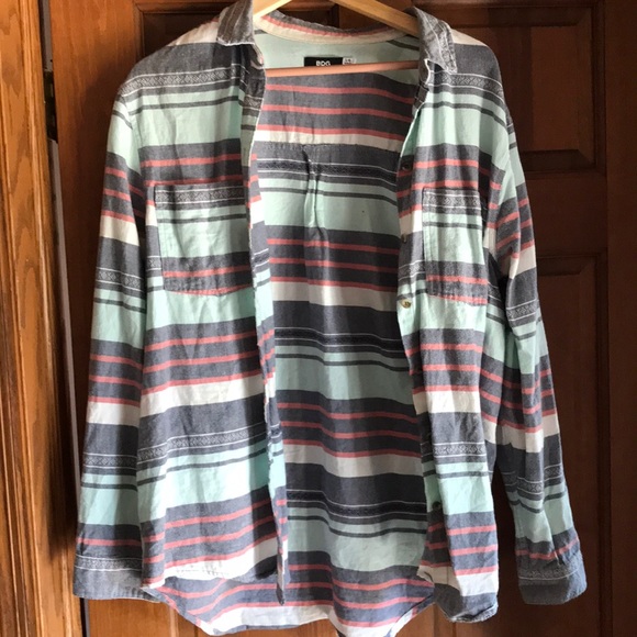 BDG button down - Picture 4 of 4